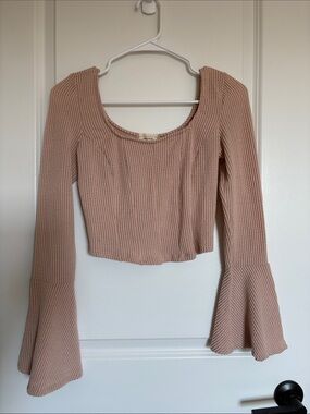 Altar'd State Cropped Ribbed Scoop-Neck Long Sleeve Top in Taupe